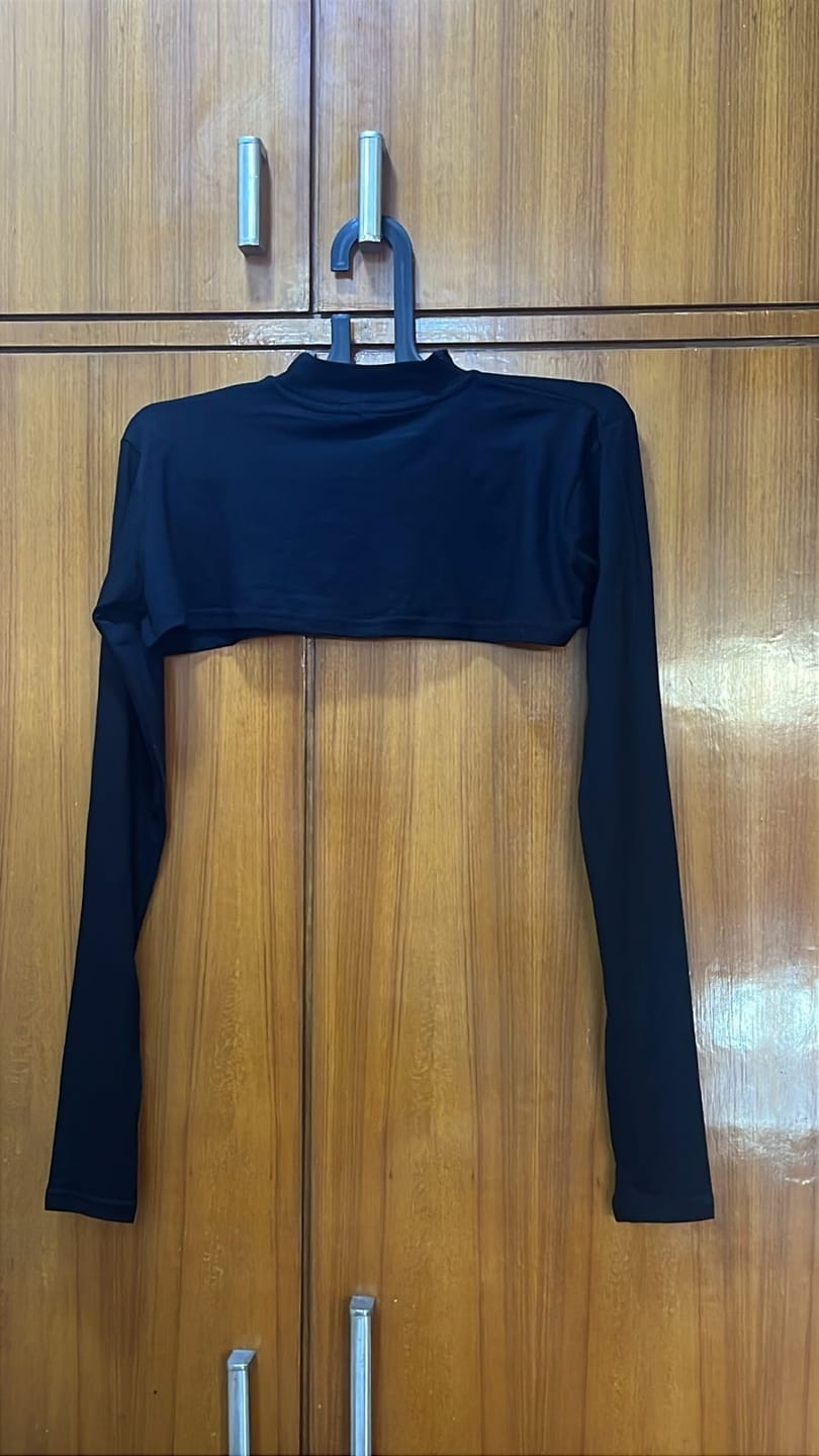 Customer photo review of Neck and Sleeve Extender Black