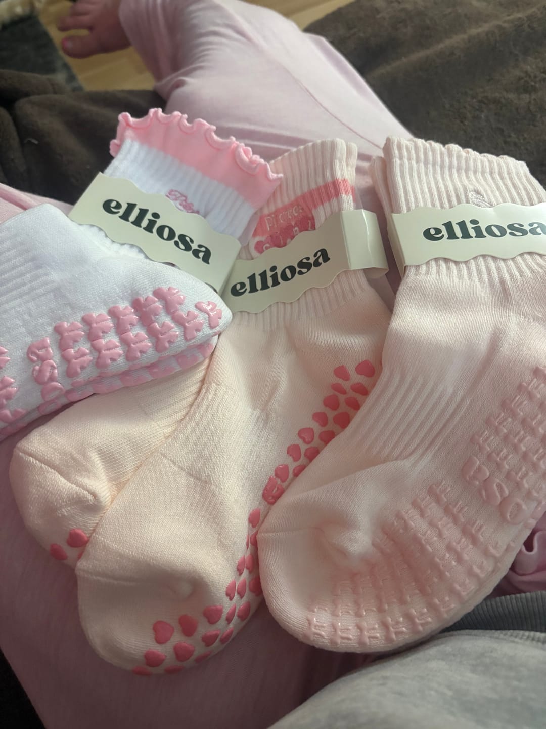 Customer photo review of Elliosa Grip Basics - Soft Pink