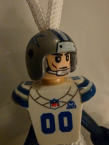 Customer photo review of Dallas Cowboys Paracord Buddy Keychain