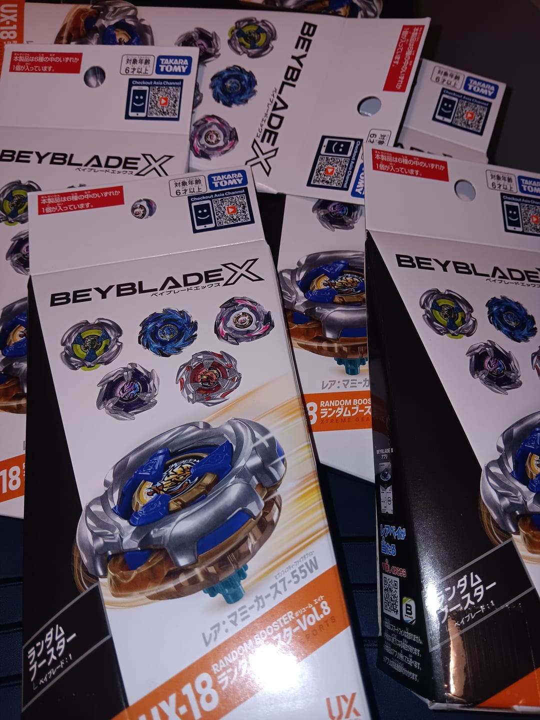 Customer photo review of [Pre-Order] Takara Tomy Beyblade X UX-17 and UX-18 Full-Set December Release Bundle