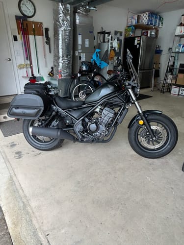 Customer photo review of 28L - Pantheon Medium Quick Mount Honda Rebel 300 Motorcycle Saddlebags