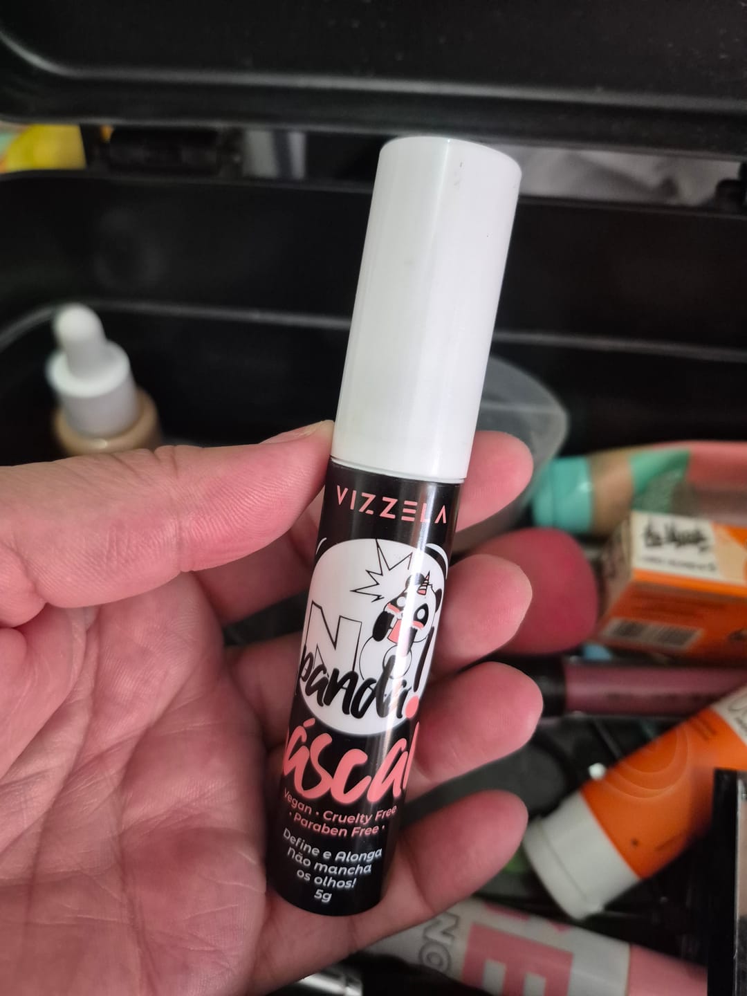Customer photo review of Máscara Para Cílios No Panda Vizzela - Preta