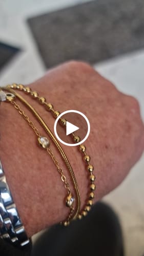 Customer video review of Multi-Layer Bracelet