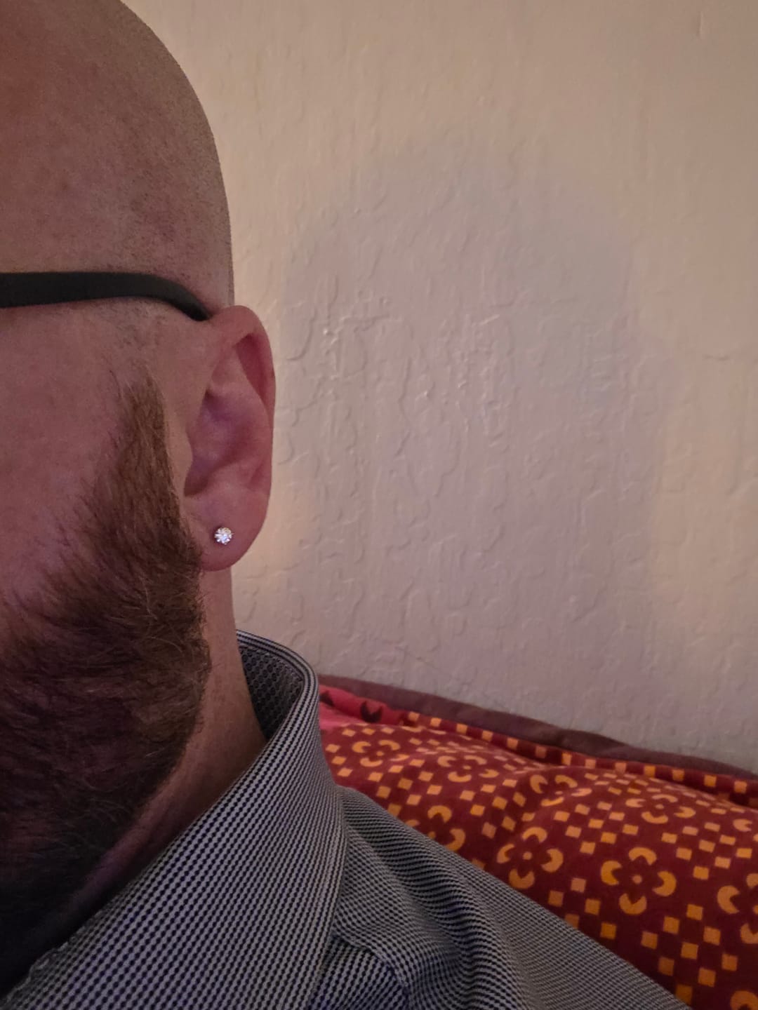 Customer photo review of VVS Moissanite Stud Earrings (ALL SIZES)