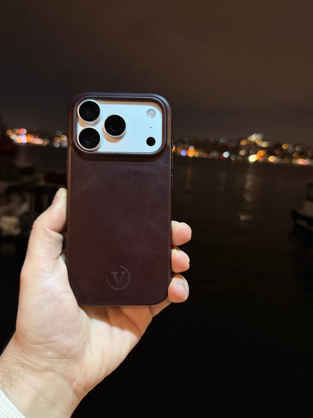 Customer photo review of iPhone 17 Series Vantage Leather Case