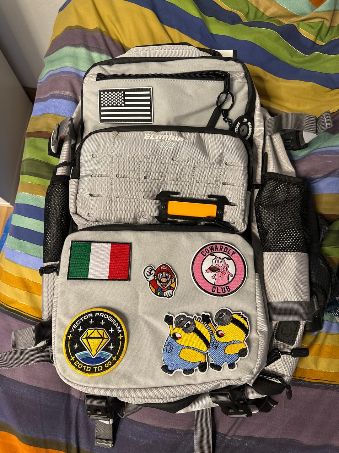 Customer photo review of Mochila Pro Series 45L Silver Lima