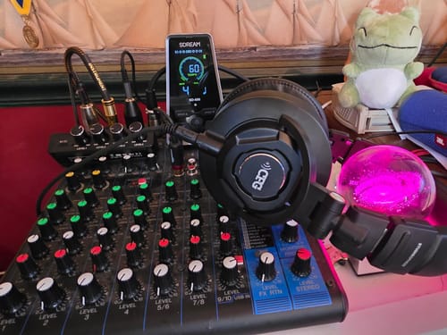 Customer photo review of CFG STUDIOSPHERE Monitoring Headphones - For Guitar/Bass/Keyboards/E-drums Silent Practice, Studio Tracking/Mixing/Mastering, & Everyday Listening