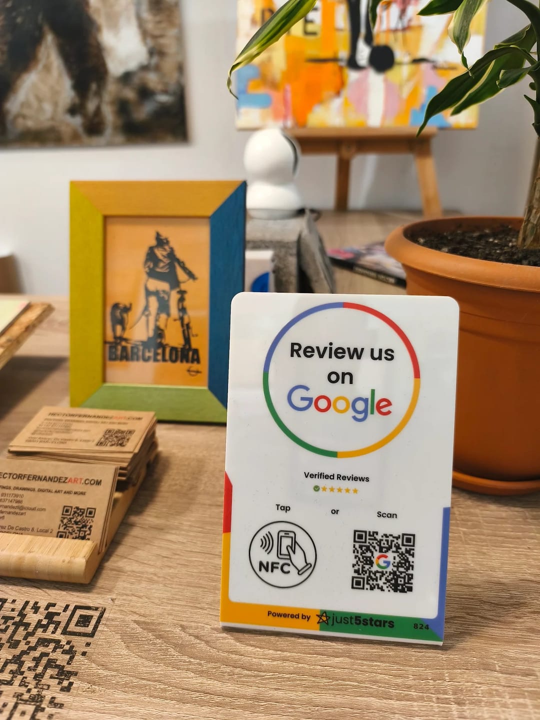 Customer photo review of Expositor Reseñas Google NFC QR