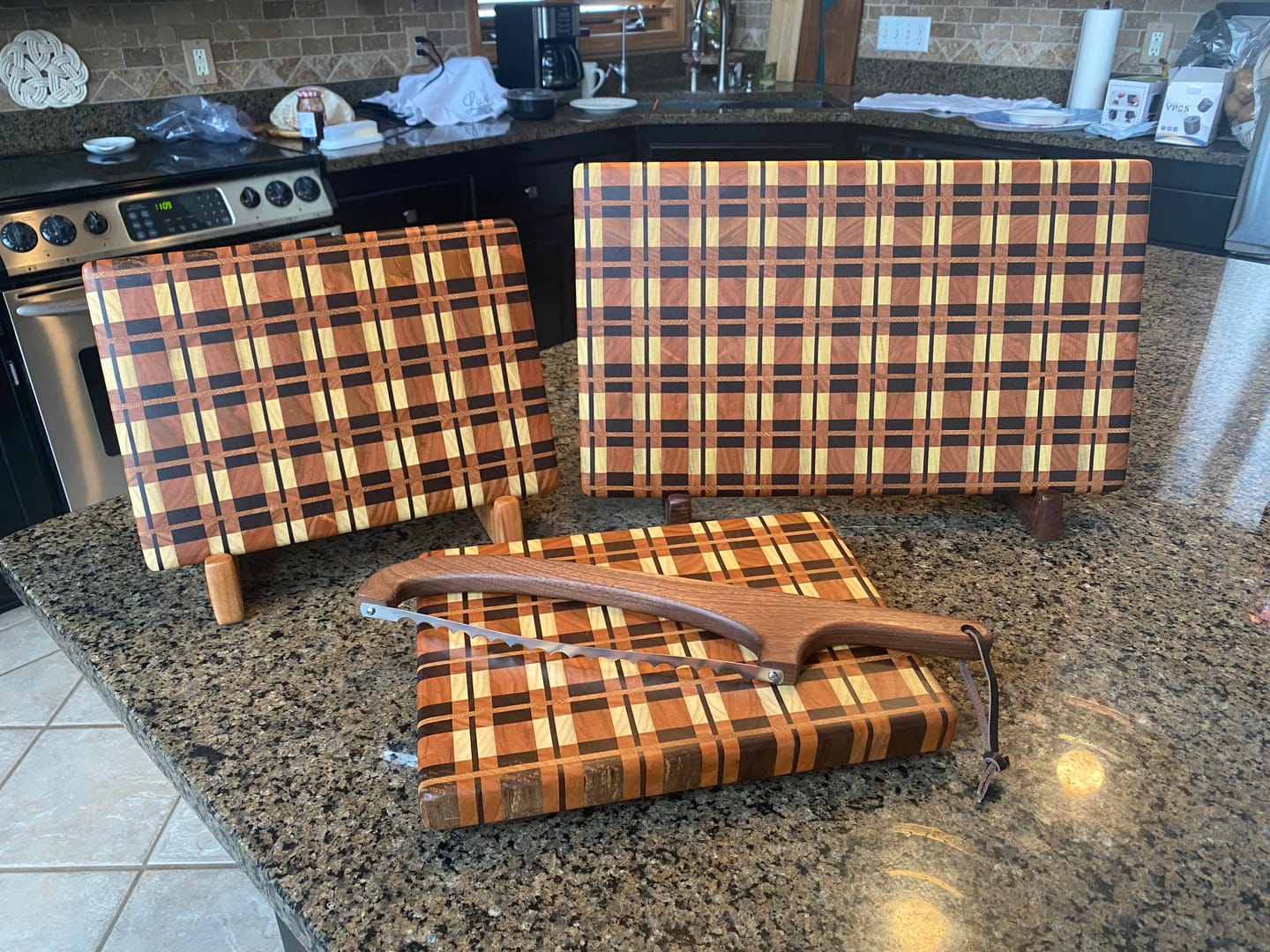 Customer photo review of 15.9X2.75" Bread Cutting Bow Knife 1 Acrylic Router Template