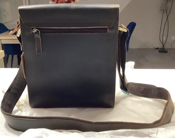 Customer photo review of Sac Bandoulière Homme Cuir Isaac