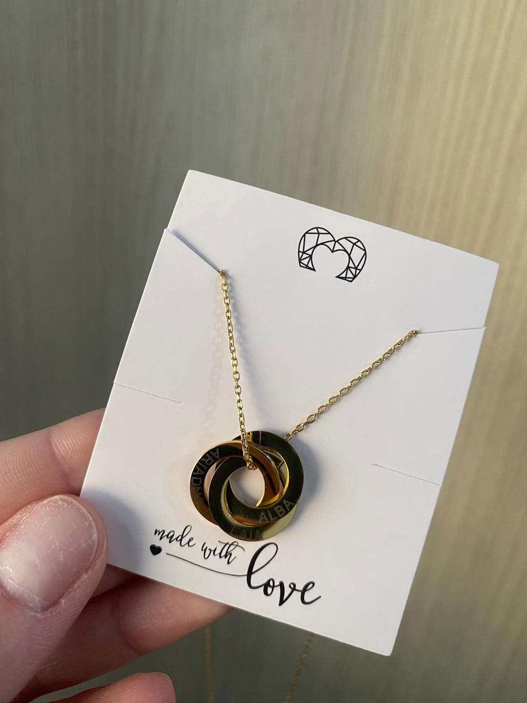 Customer photo review of Collar Amity - Personalizado