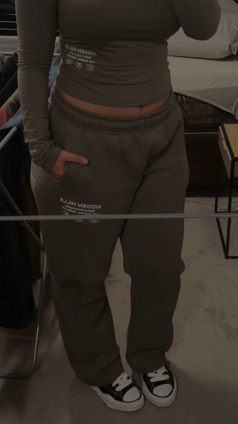 Customer photo review of LABEL ZIP HOODIE SAGE