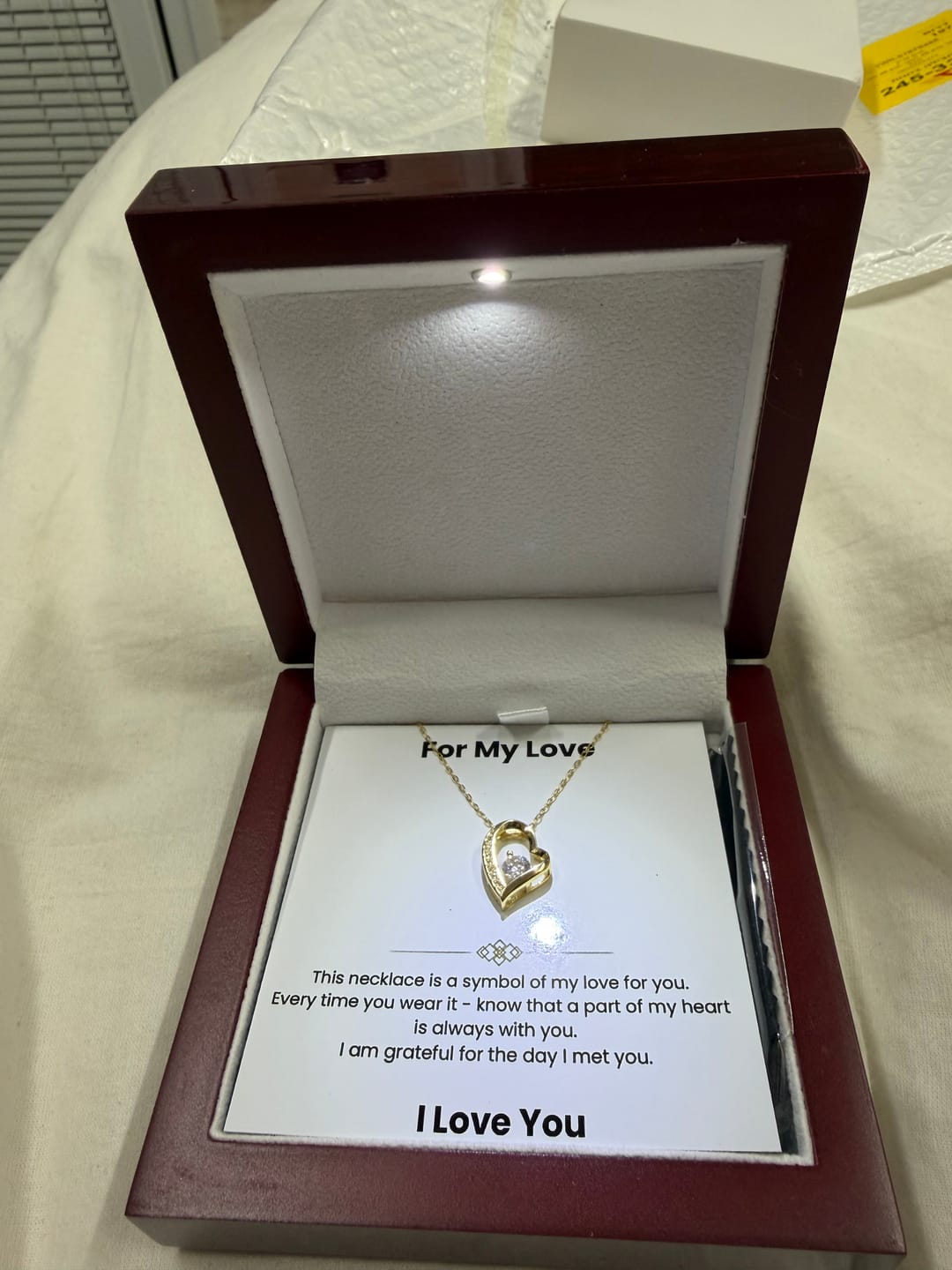 Customer photo review of מתנה לאישה - שרשרת לאישה עם ברכה והקדשה מרגשת