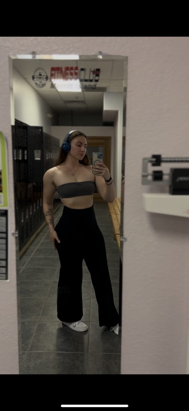 Customer photo review of W2227 - Reset Wide Leg Legging