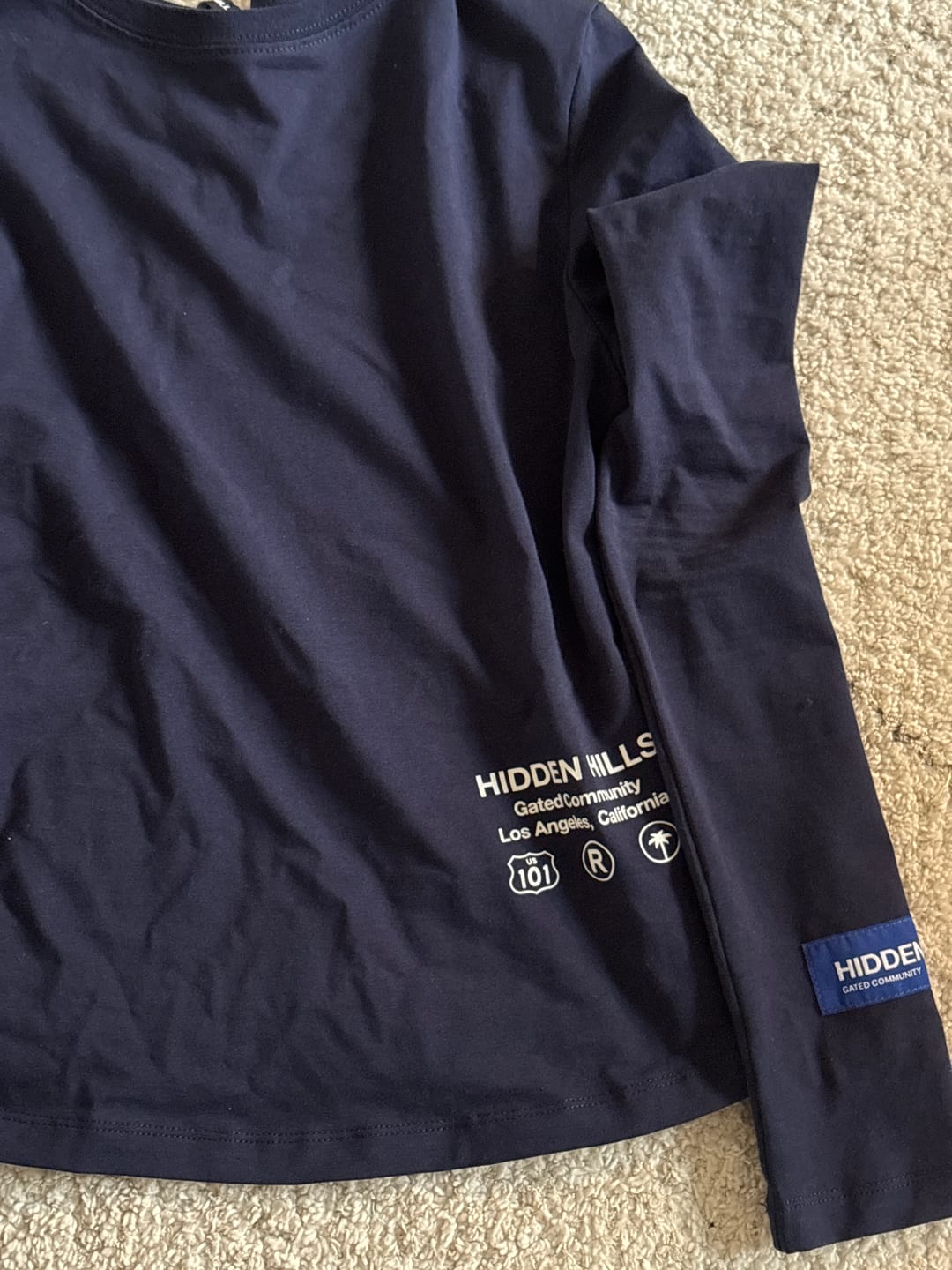 Customer photo review of LABEL LONGSLEEVE TOP NAVY
