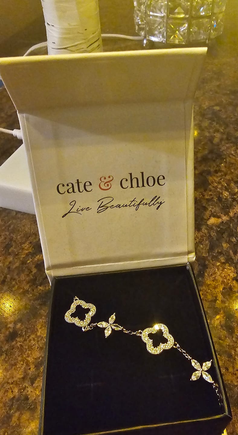 Customer photo review of Samara 18k White Gold Plated Clover Station Bracelet with Swarovski Crystals