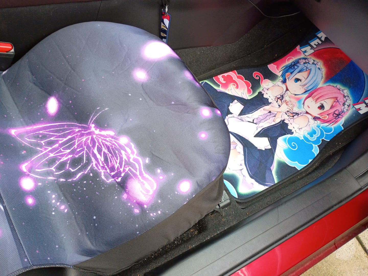 Customer photo review of Rem And Ram Car Floor Mats Custom Car Accessoriess