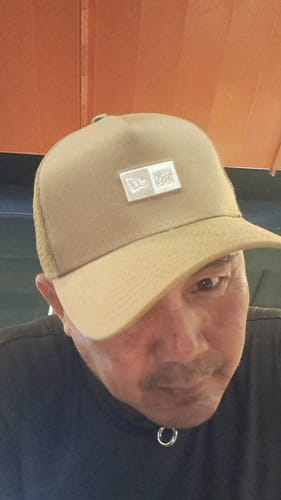 Customer photo review of 9FORTY A-Frame Trucker Box Logo Khaki Snapback