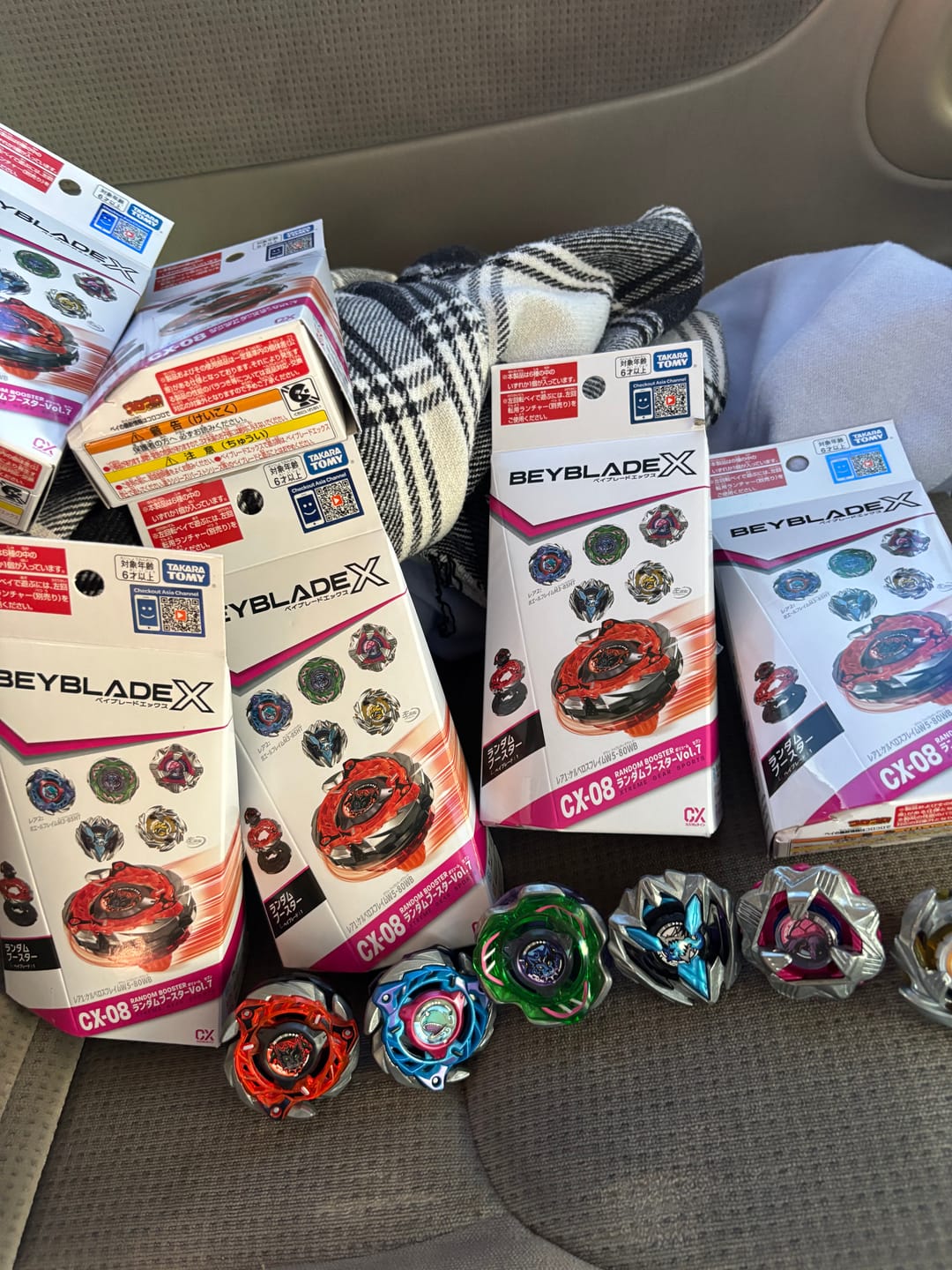 Customer photo review of [Pre-Order Lot 2 - Eta September] Takara Tomy Beyblade X CX-08 CerberusFlame W5-80WB Vol 7 FullSet