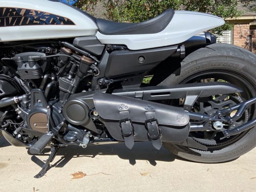 Customer photo review of H-D® Sportster S Left Side Solo Bag - SL06