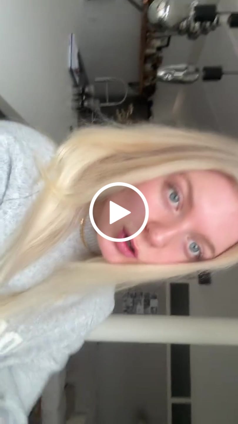 Customer video review of KNIT SWEATPANTS LIGHT GREY
