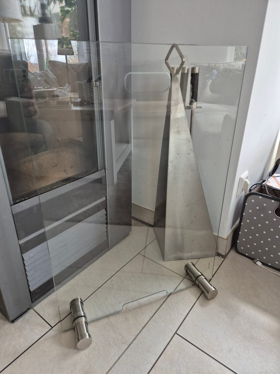 Customer photo review of Kaminschutzgitter aus Spezial-Sicherheitsglas, Hitzeschutz Funkenschuztgitter aus echtem ESG-Glas