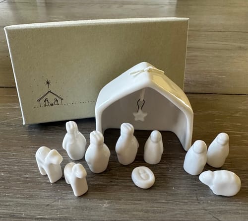 Customer photo review of Porcelain Nativity Set