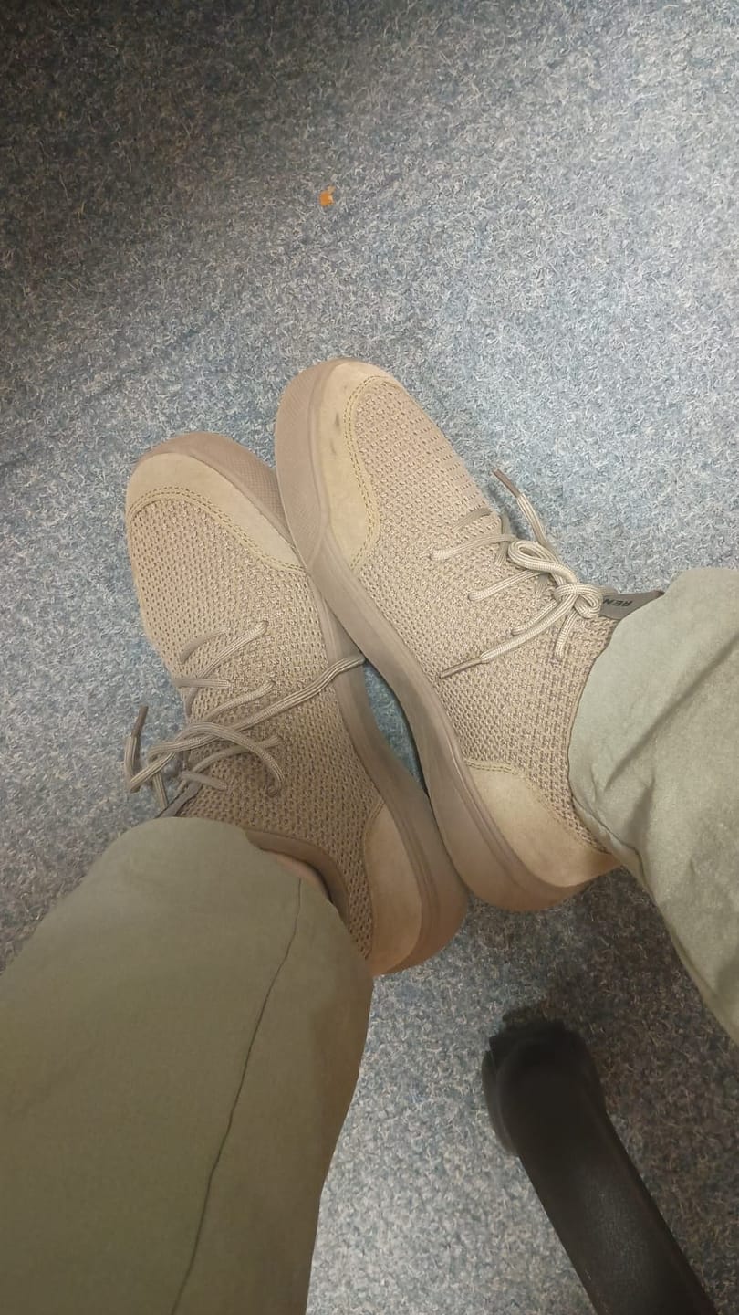 Customer photo review of Zapatilla Versaknit Taupe Unisex