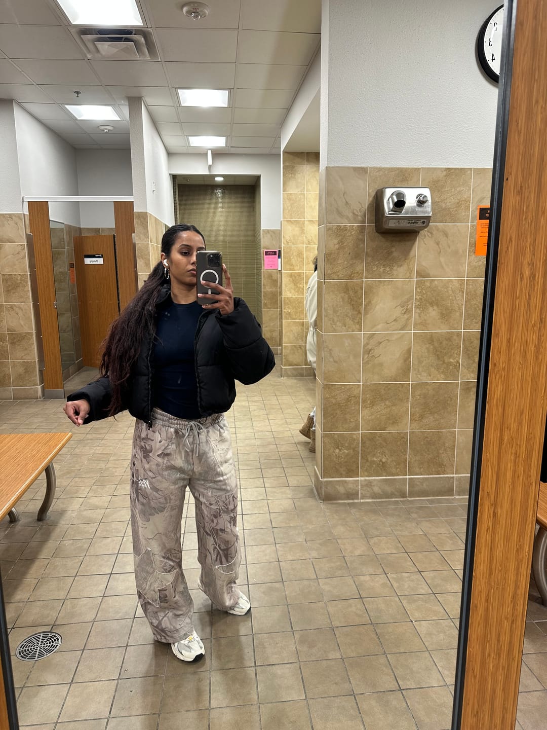 Customer photo review of 2058 - Superstar Sweats