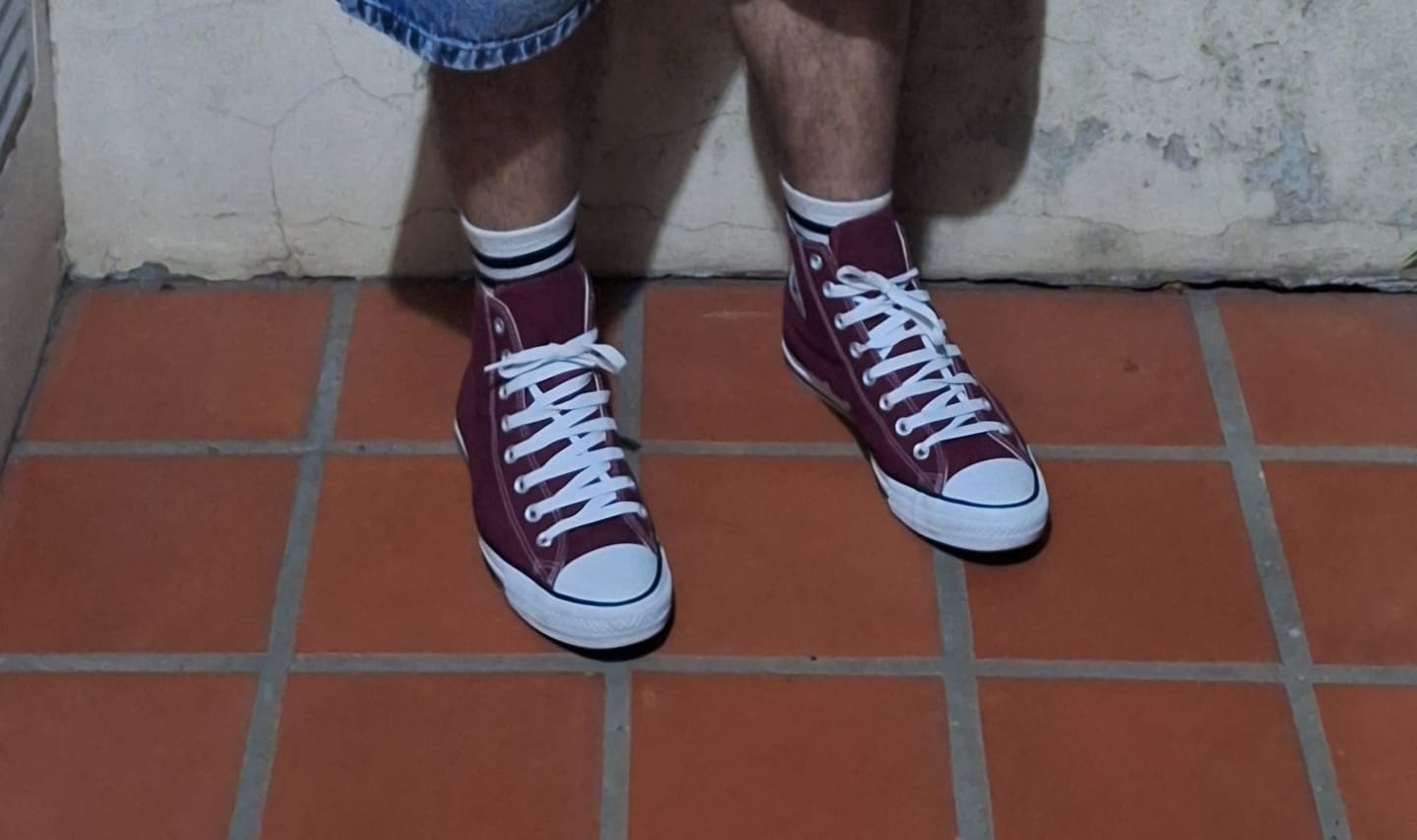 Customer photo review of Zapatillas Converse Chuck Taylor Hi Bordo Blanco
