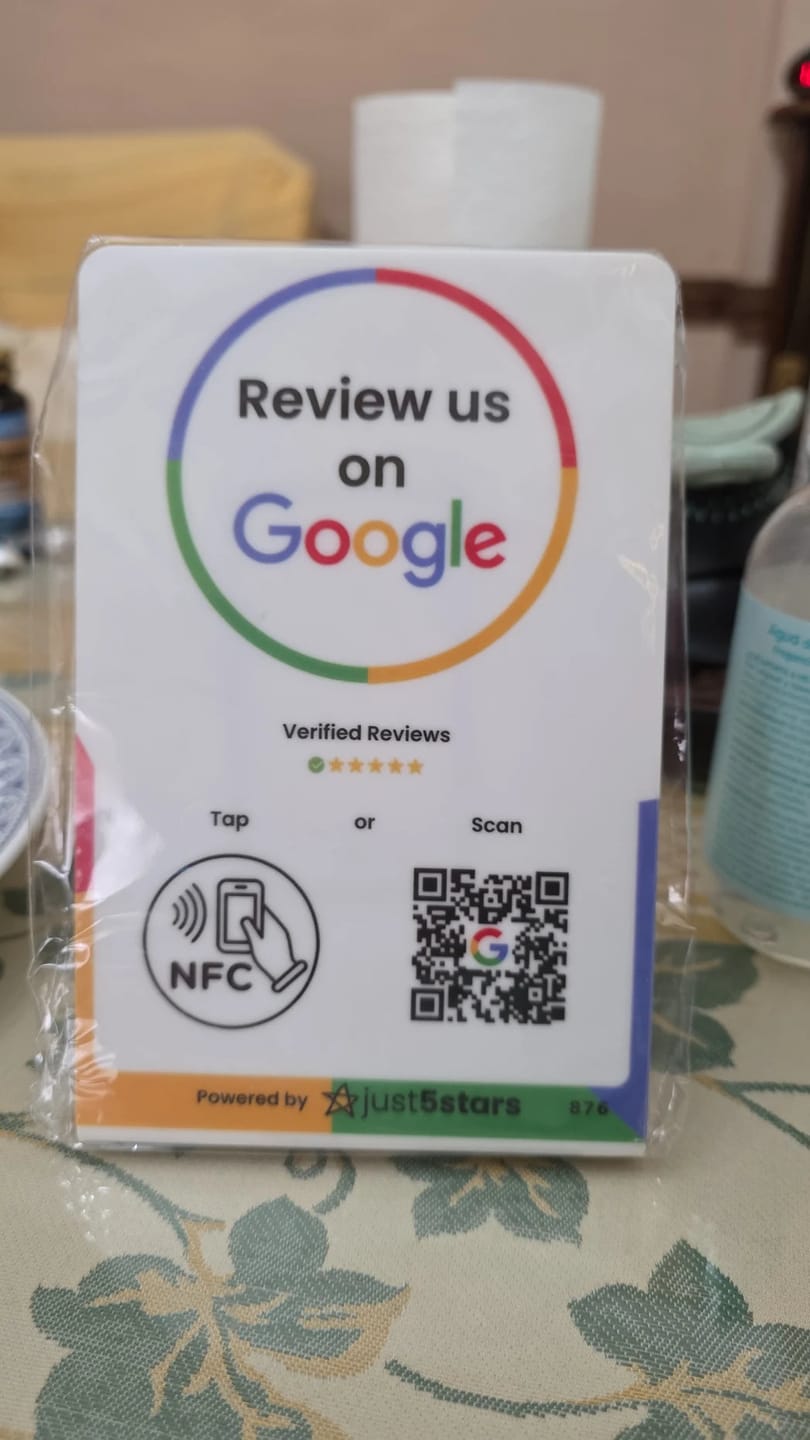Customer photo review of Expositor Reseñas Google NFC QR