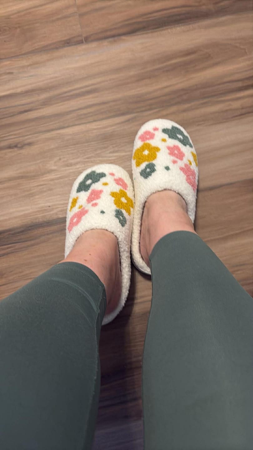 Customer photo review of Livia Flower Slippers