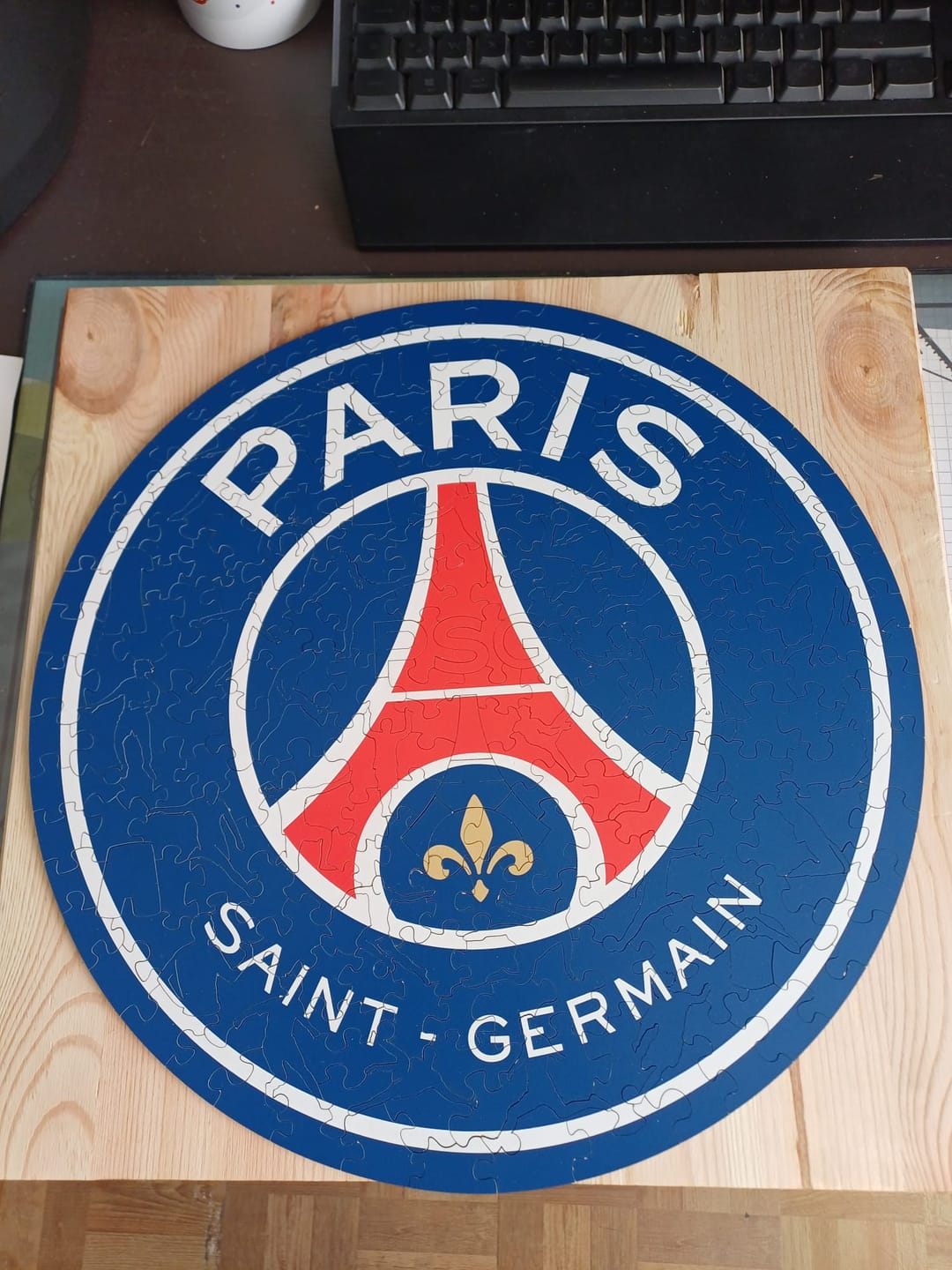 Customer photo review of Logo Paris Saint-Germain® - Puzzle en Bois