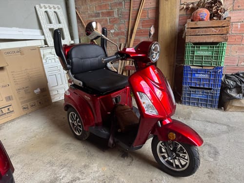 Customer photo review of Scooter Eléctrico TEKUON Faster xtrem IVA Reducido