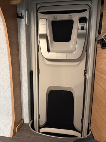 Customer photo review of Carpet Filz selbstklebend für Camper