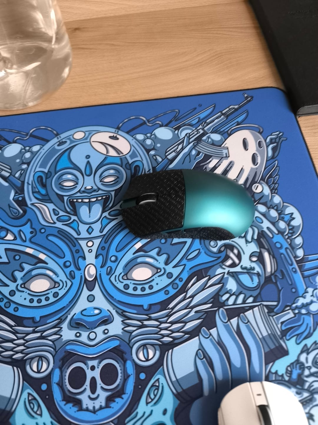 Customer photo review of Darmoshark M3 V2 Wireless Mouse
