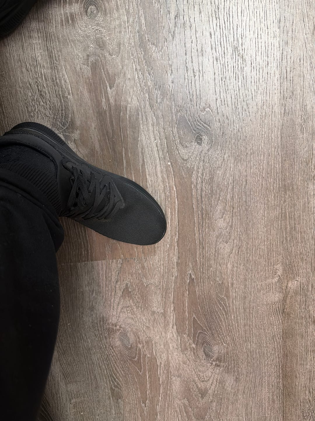 Customer photo review of ELEVATESHOES BLACK ALPHA