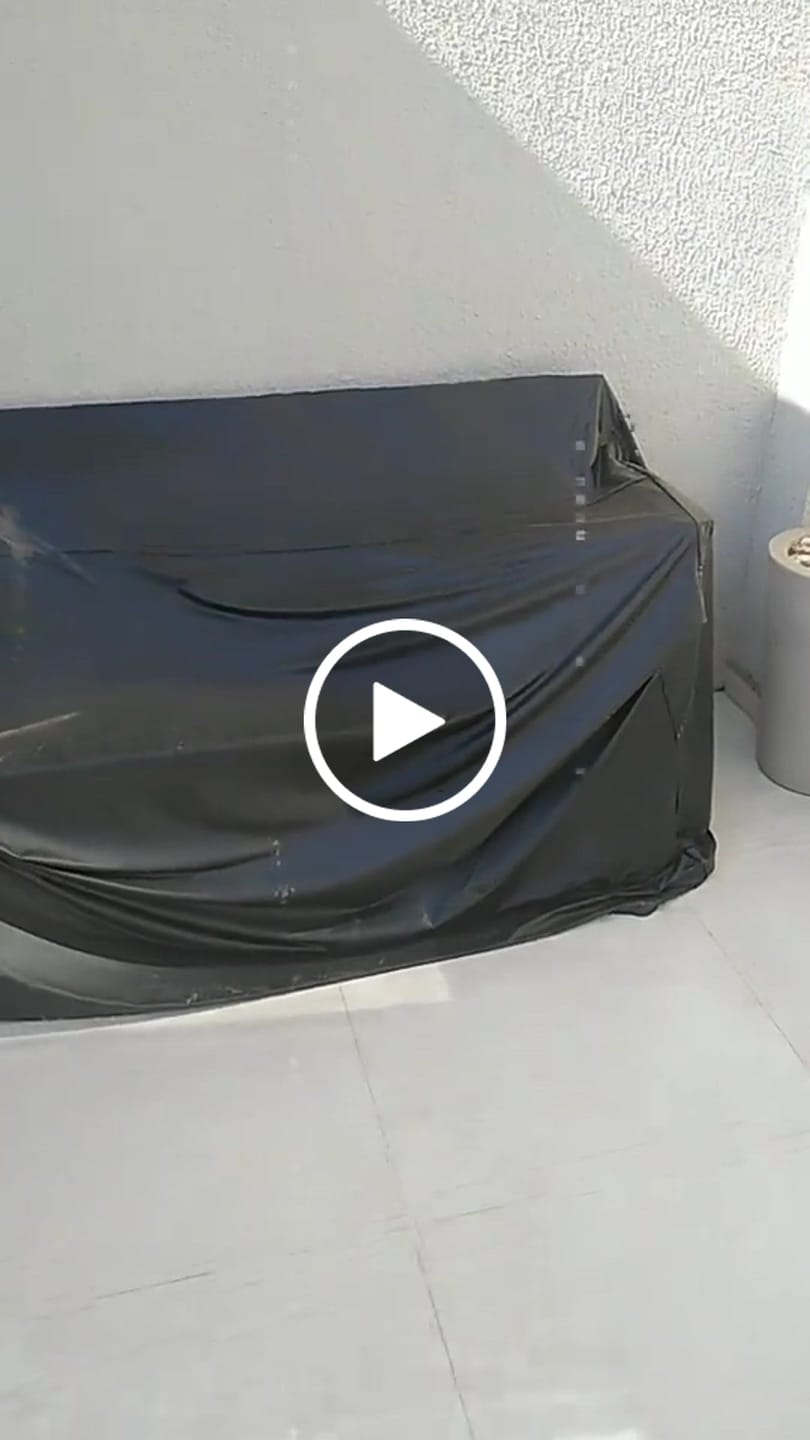 Customer video review of Capa Impermeável para Sofá Externo Contra Chuva e Sol