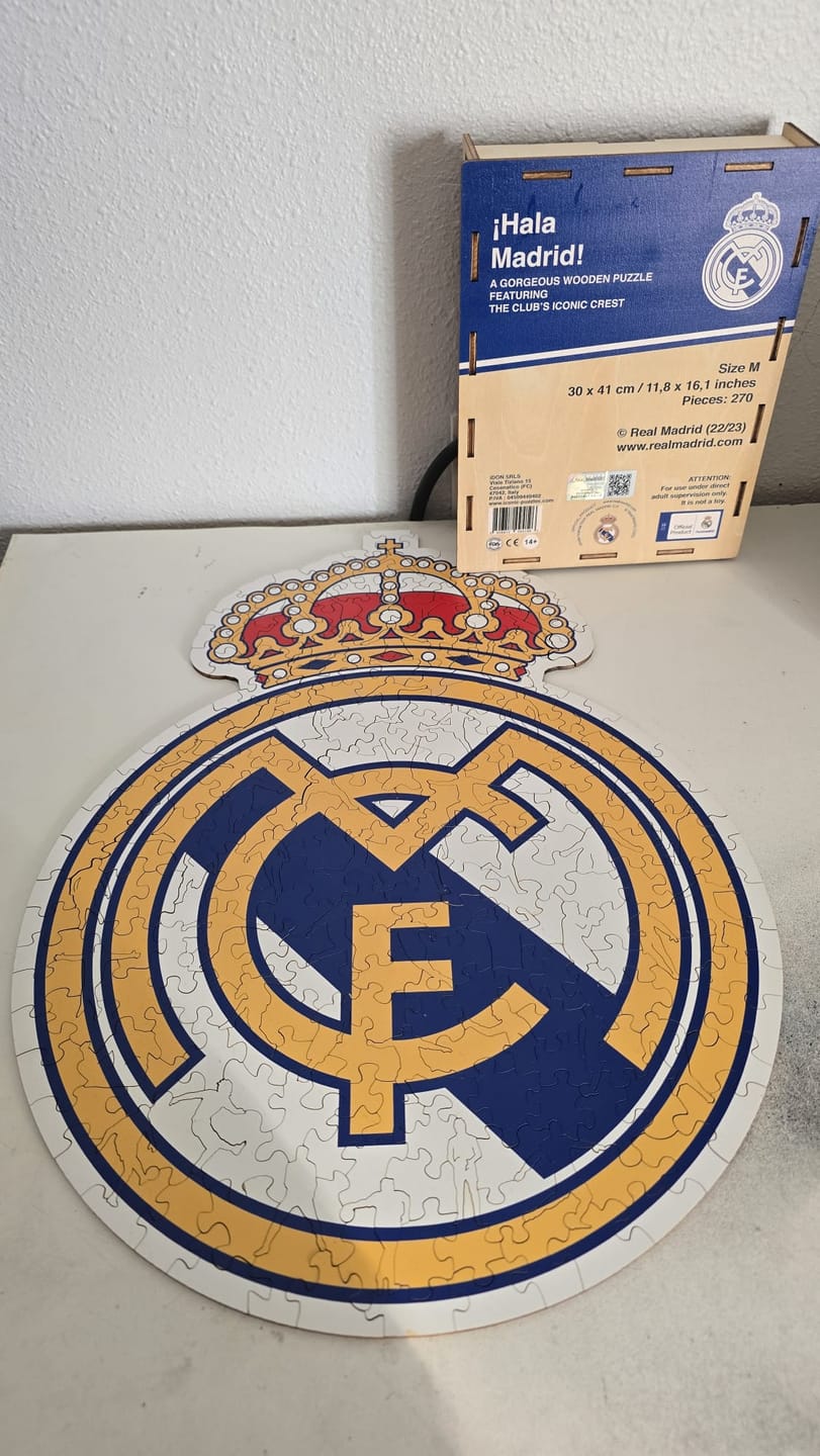Customer photo review of Real Madrid CF® Logo - Puzzle de Madera
