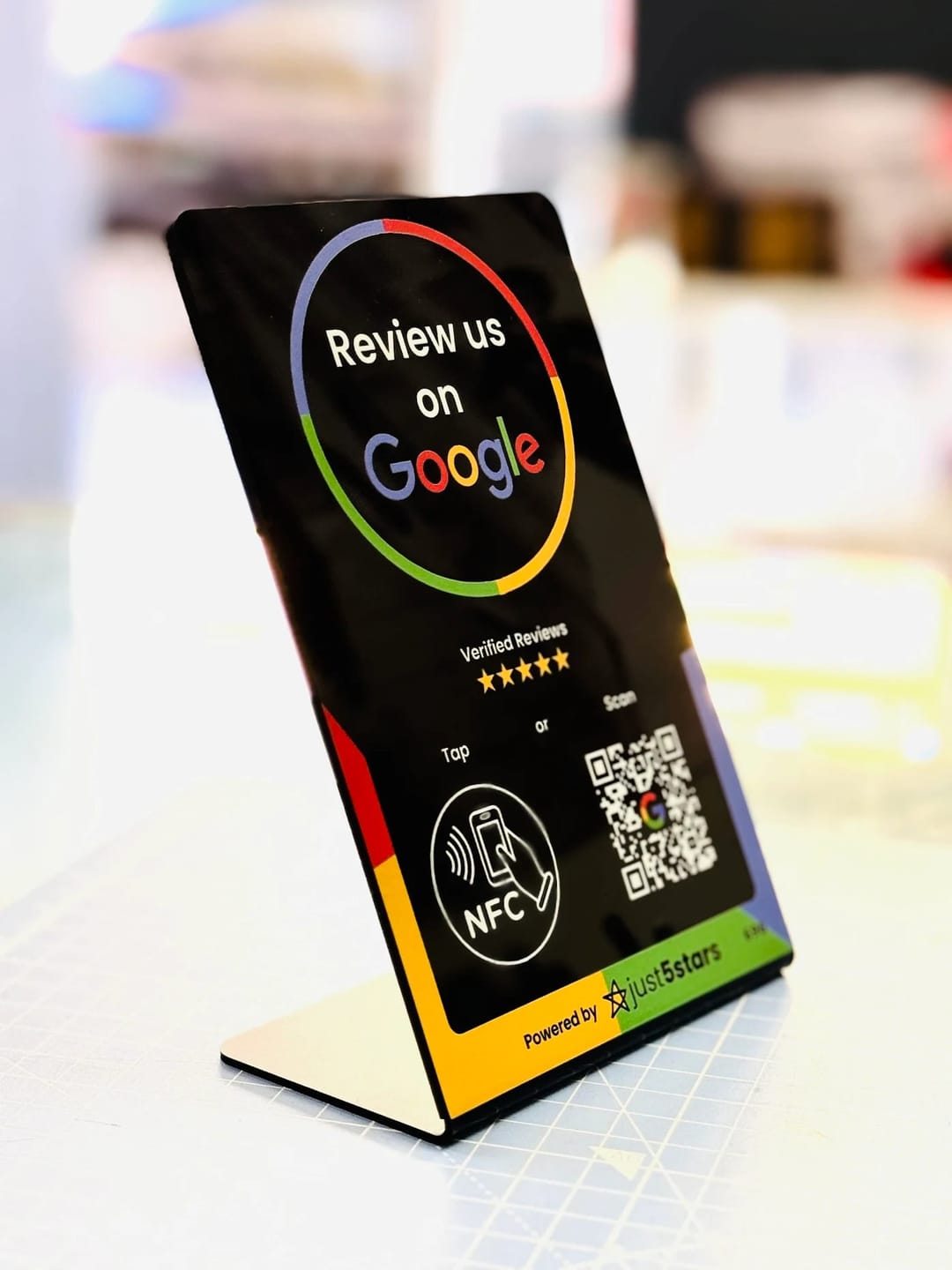 Customer photo review of Expositor Reseñas Google NFC QR