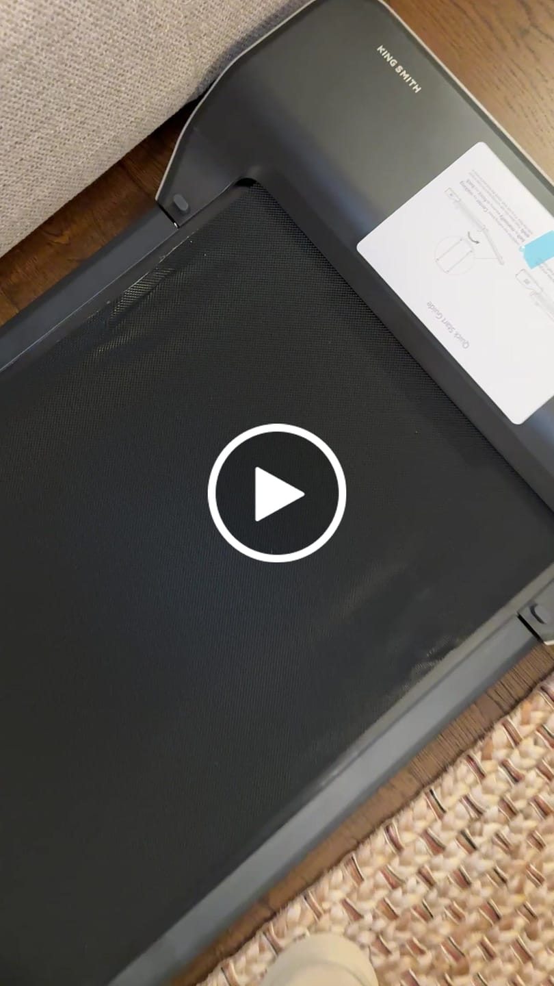 Customer video review of Shipping Protection by Carebox