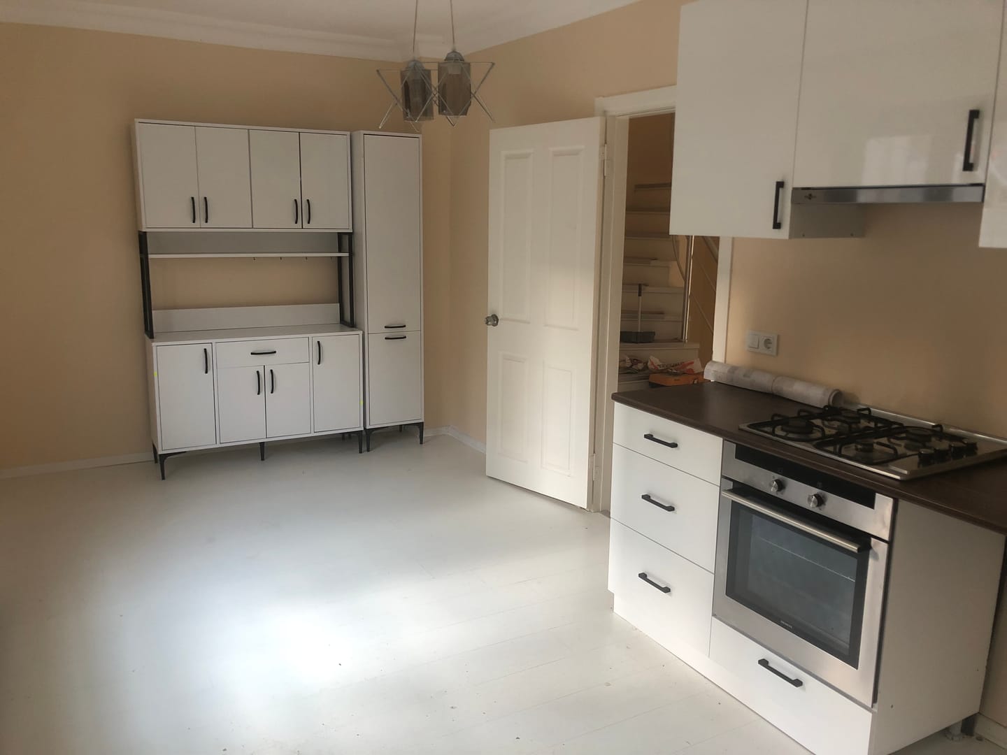 Customer photo review of Rani JE134 Çok Amaçlı Dolap 10 Kapaklı 1 Çekmeceli Kiler Mutfak Dolabı Beyaz