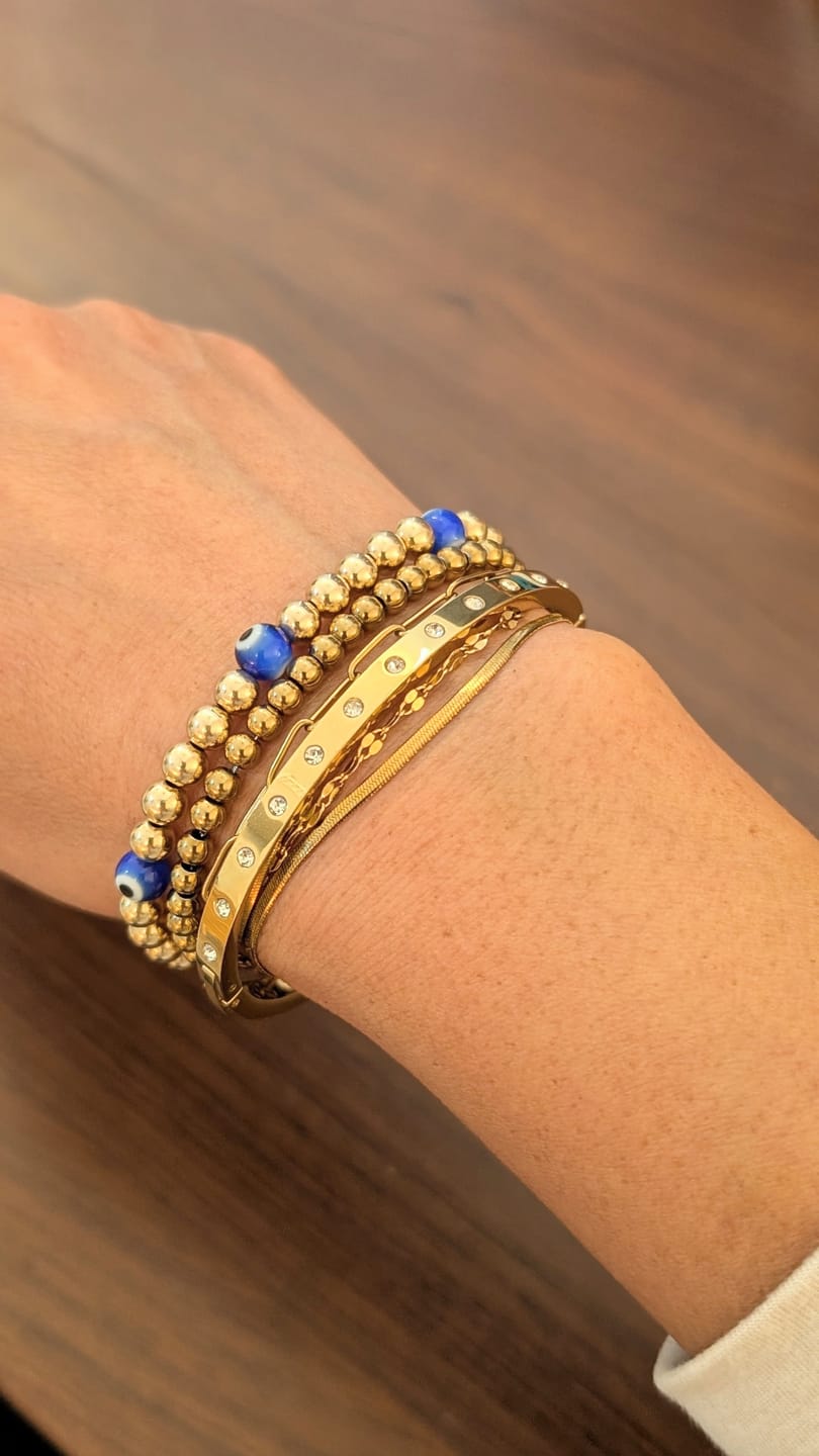 Customer photo review of Eternity Bangle Slim