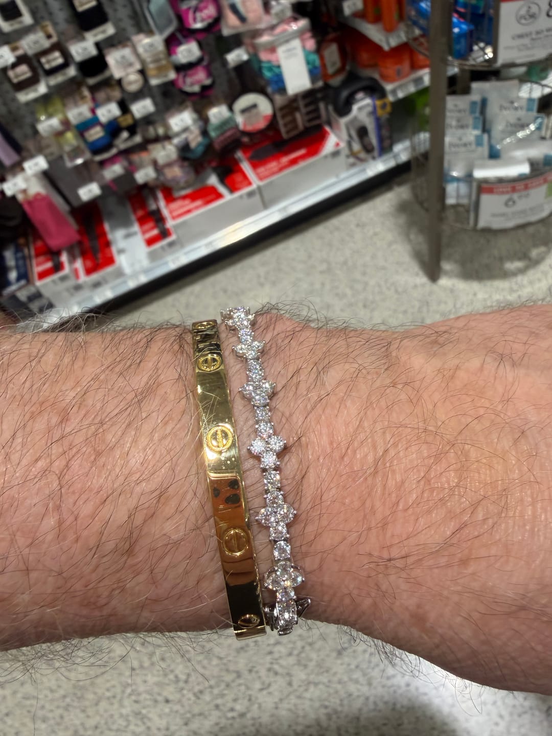 Customer photo review of Moissanite Thorn Bracelet
