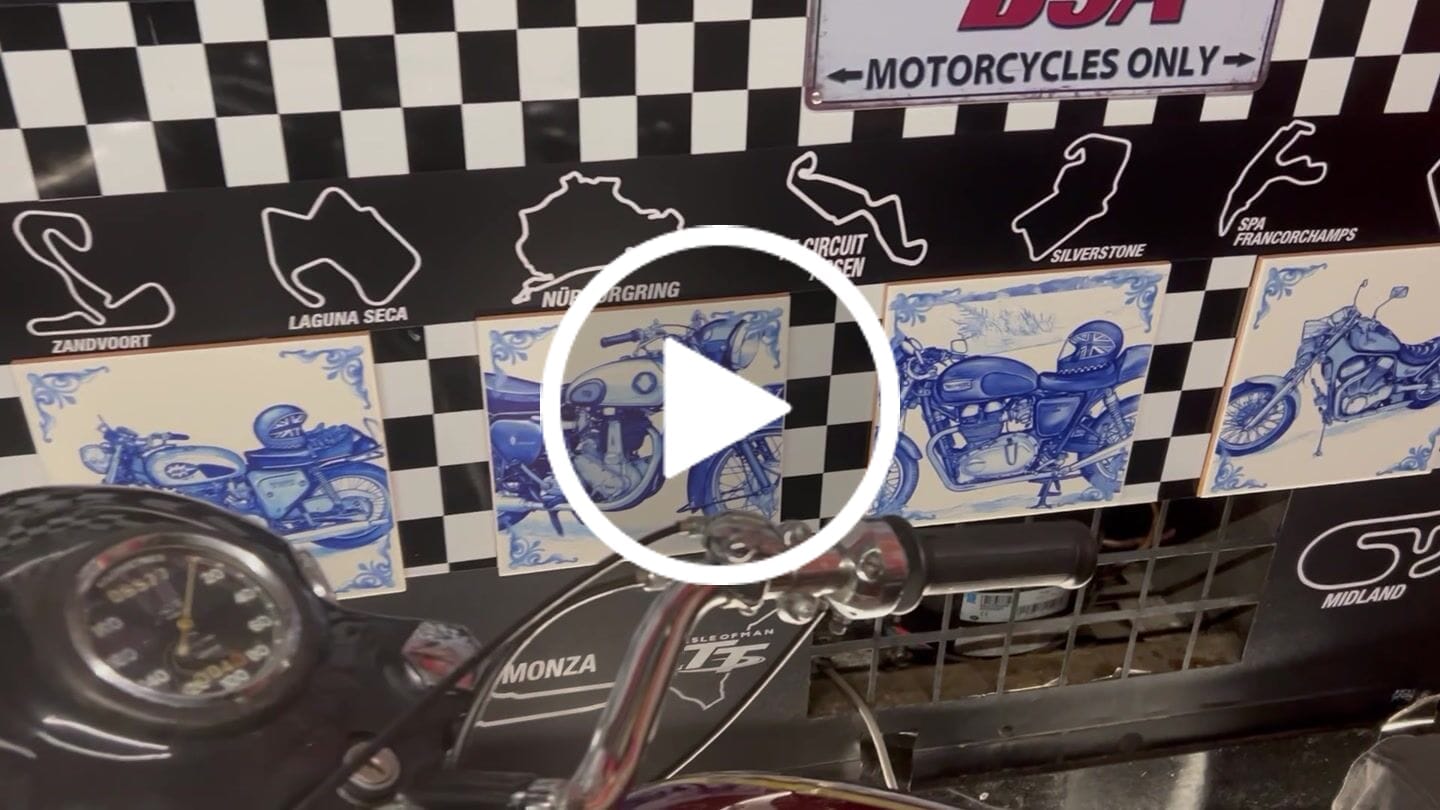 Customer video review of Delfts Blauw tegeltje bedrukken met eigen motor