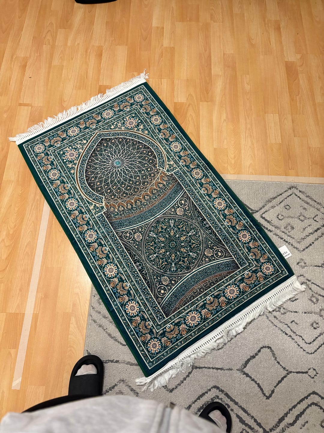 Customer photo review of Emerald Padded Prayer Mat