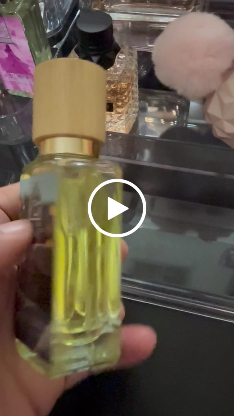 Customer video review of Frosty Cashmere