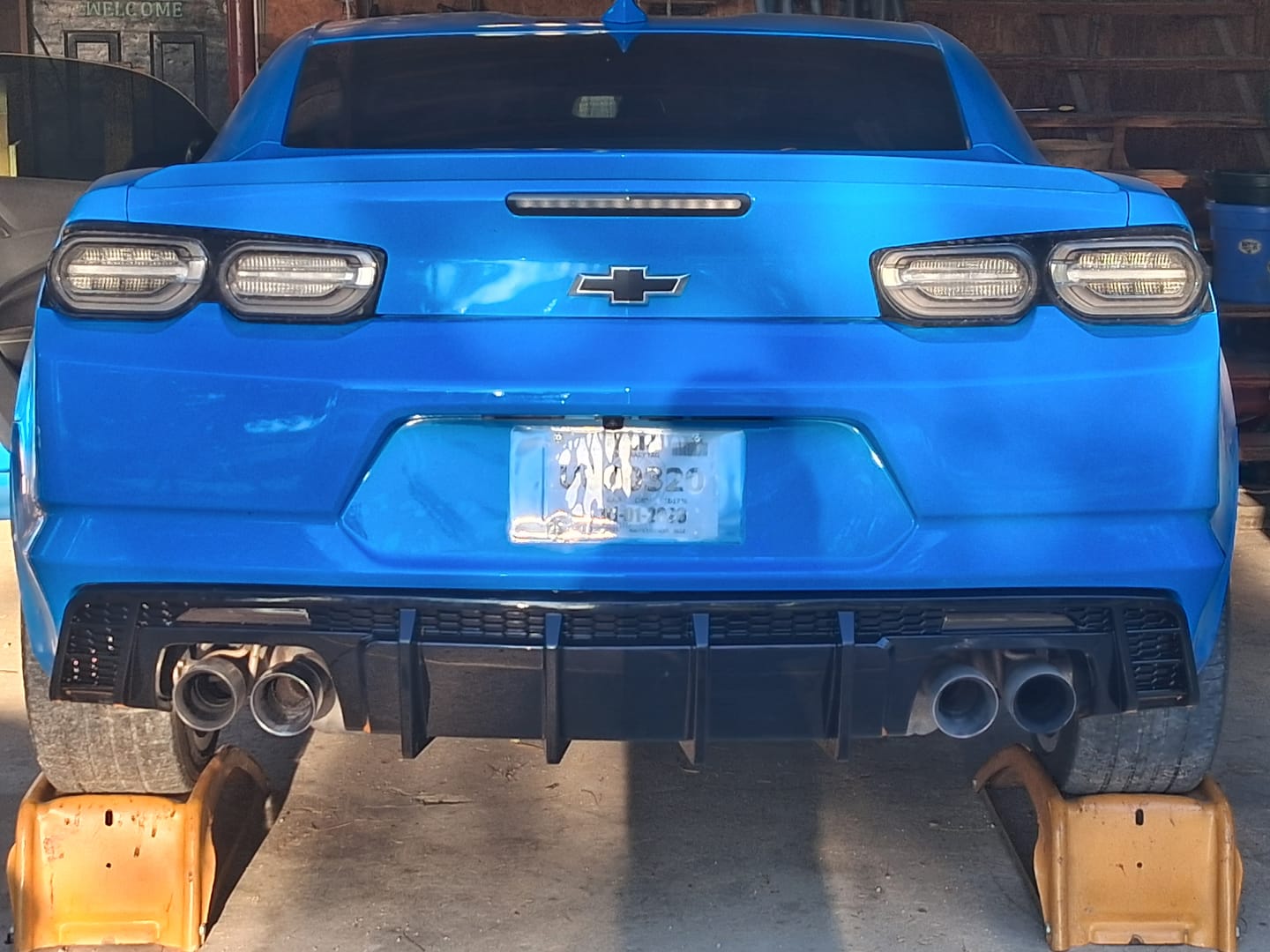 Customer photo review of 2016-2025 Chevy Camaro Evo Style Shark Fins Rear Diffuser Quad/Single Tips SS/RS/LT & ZL1 w/ Smoke Reflectors