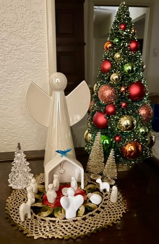 Customer photo review of Porcelain Nativity Set