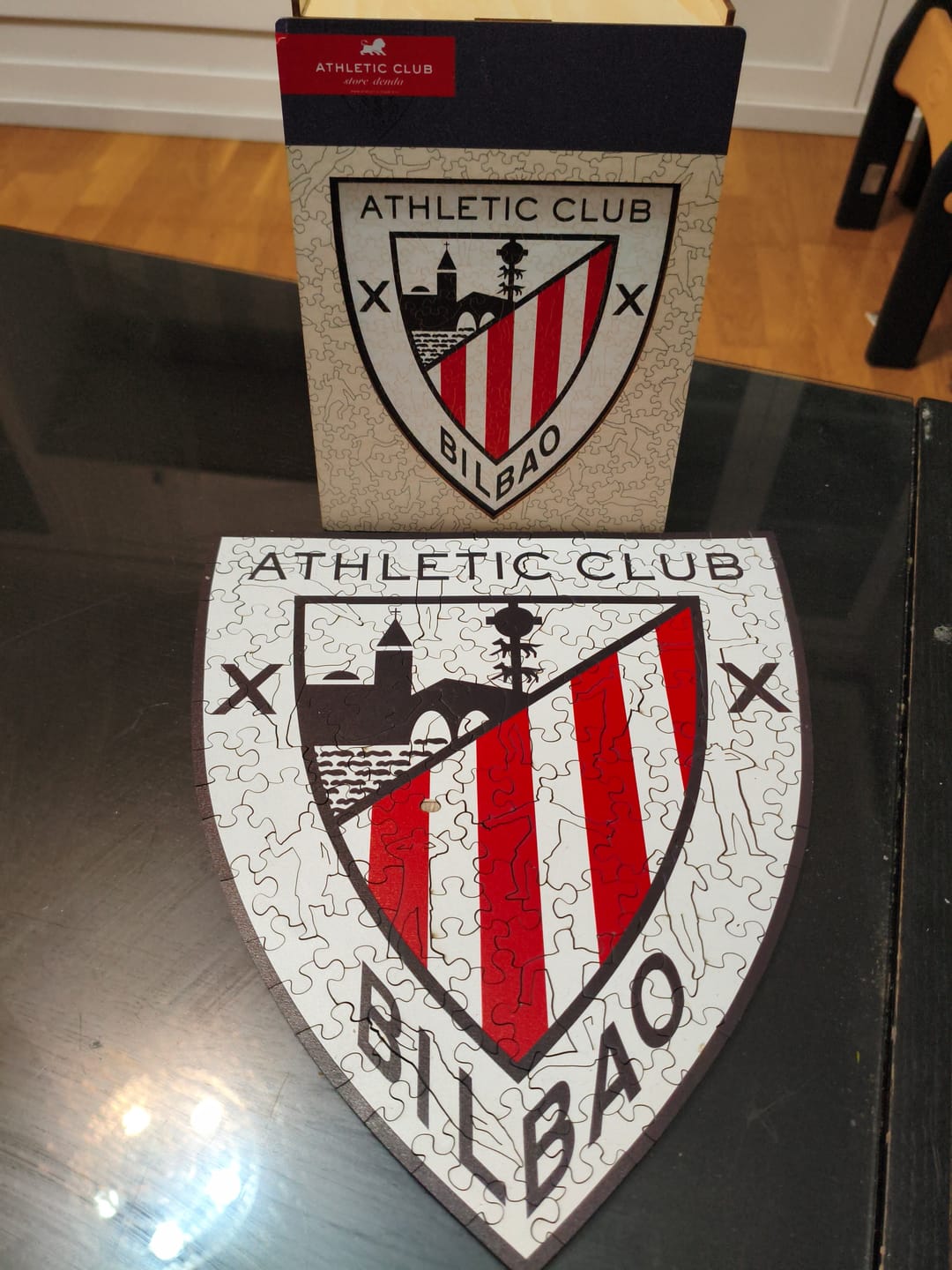 Customer photo review of Athletic Club® Logo - Puzzle de Madera